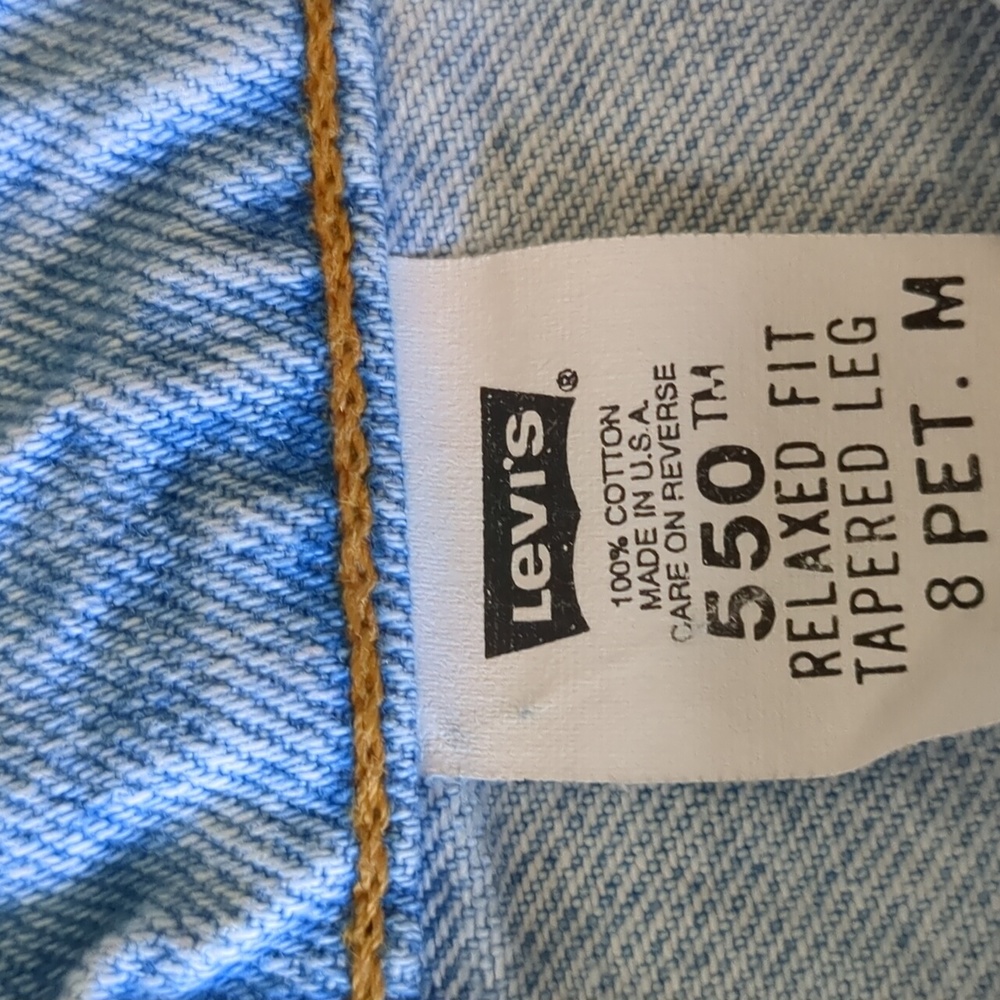 Women Levi's jeans - Picture 2 of 6